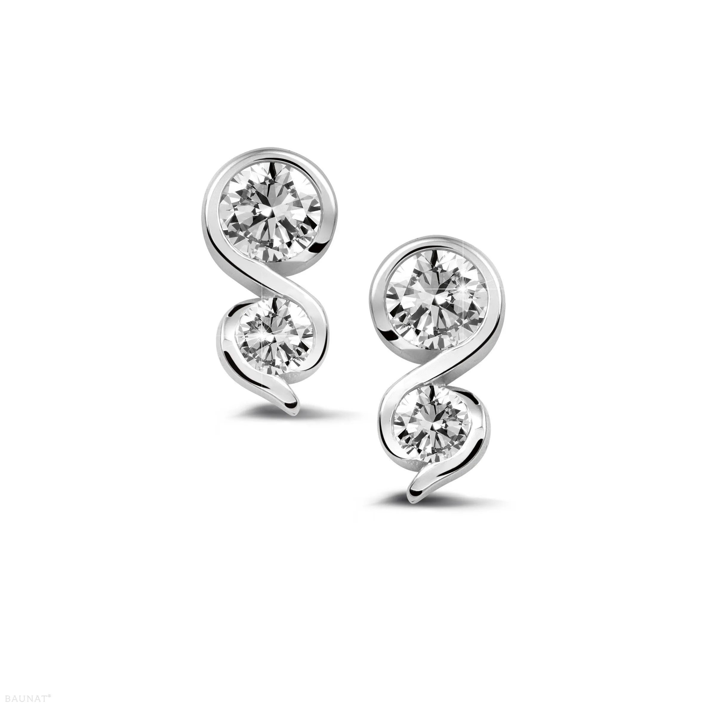 0.70 quilates pendientes diamantes en platino 