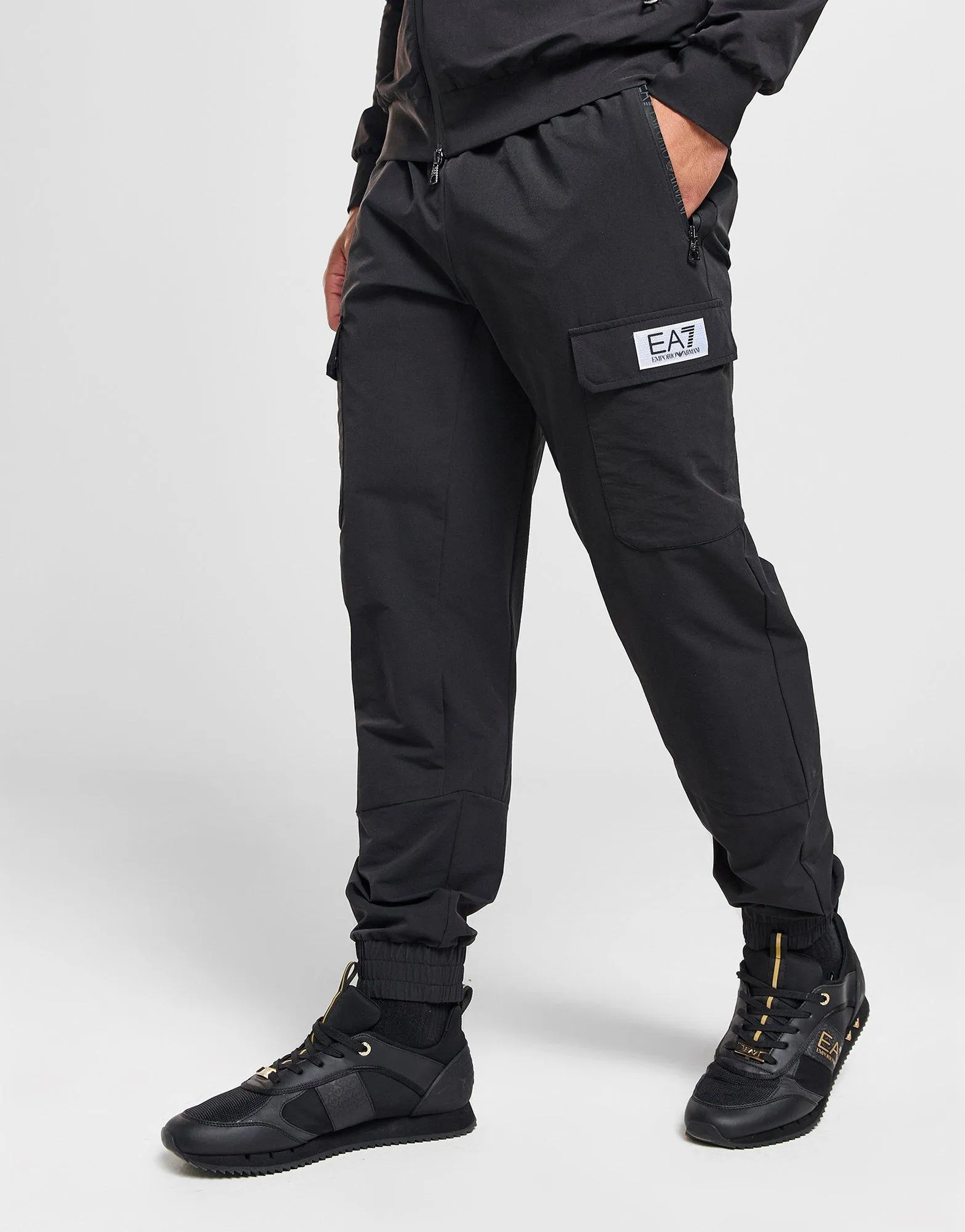 Emporio Armani EA7 Pantalón Cargo Badge Tech