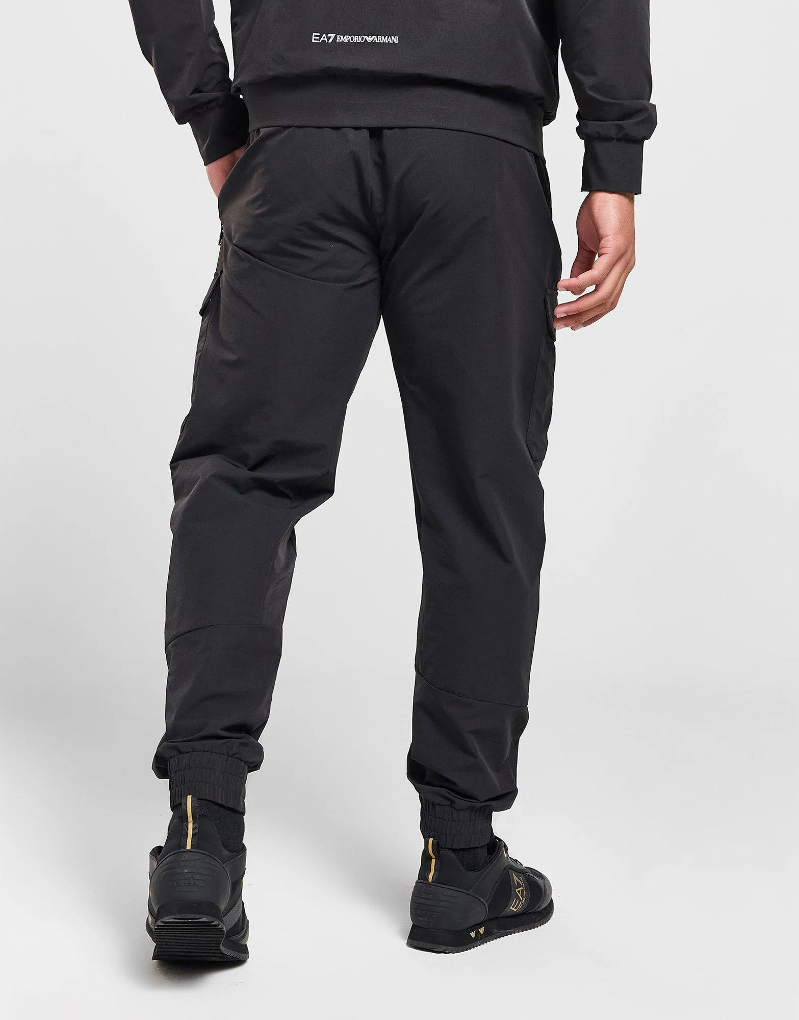 Emporio Armani EA7 Pantalón Cargo Badge Tech