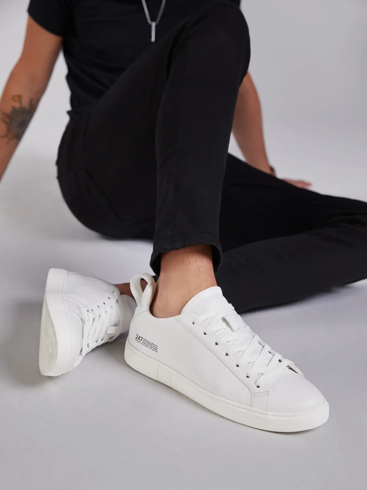 MONO (MEN)  WHITE