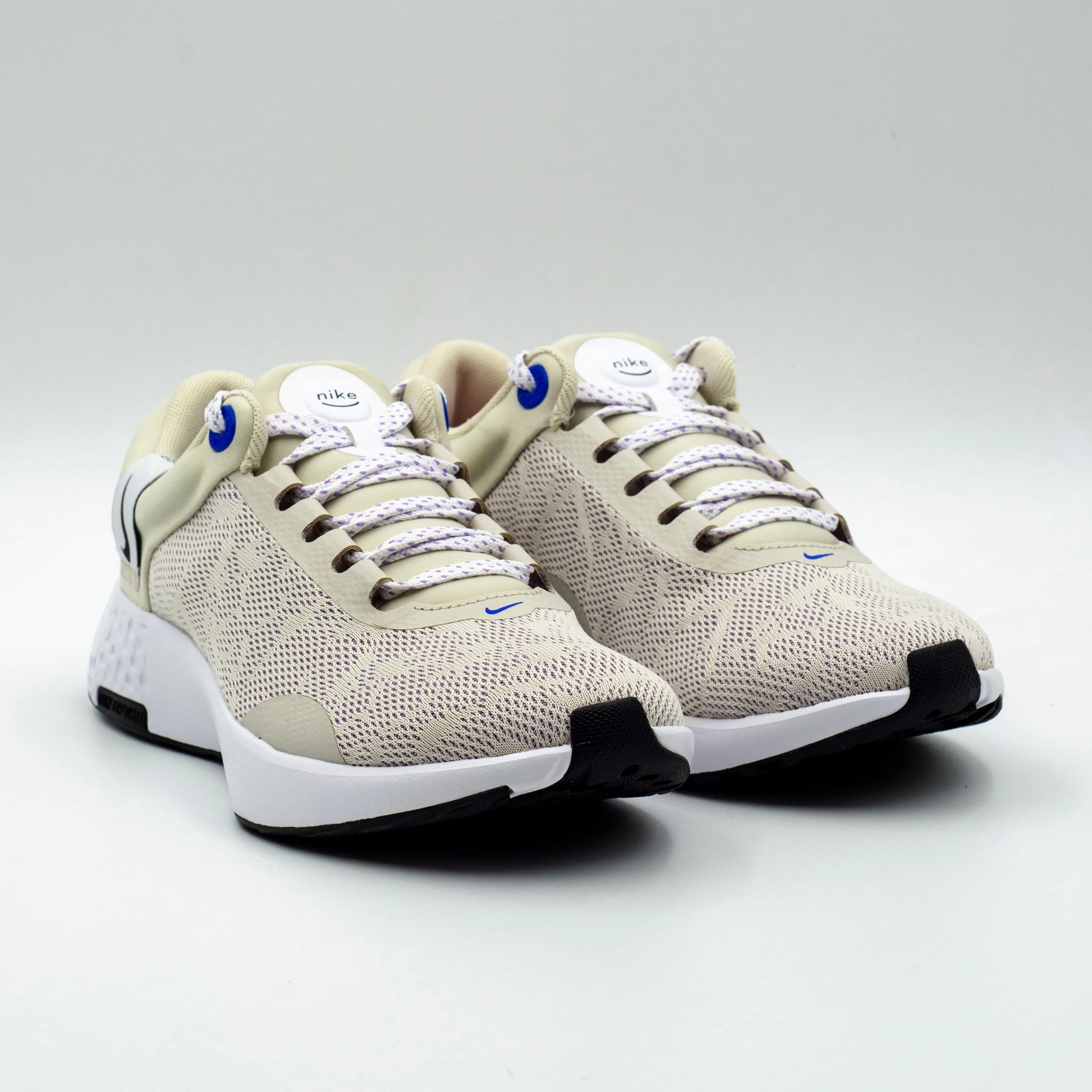 Nike Renew Serenity Run Beige Blanco