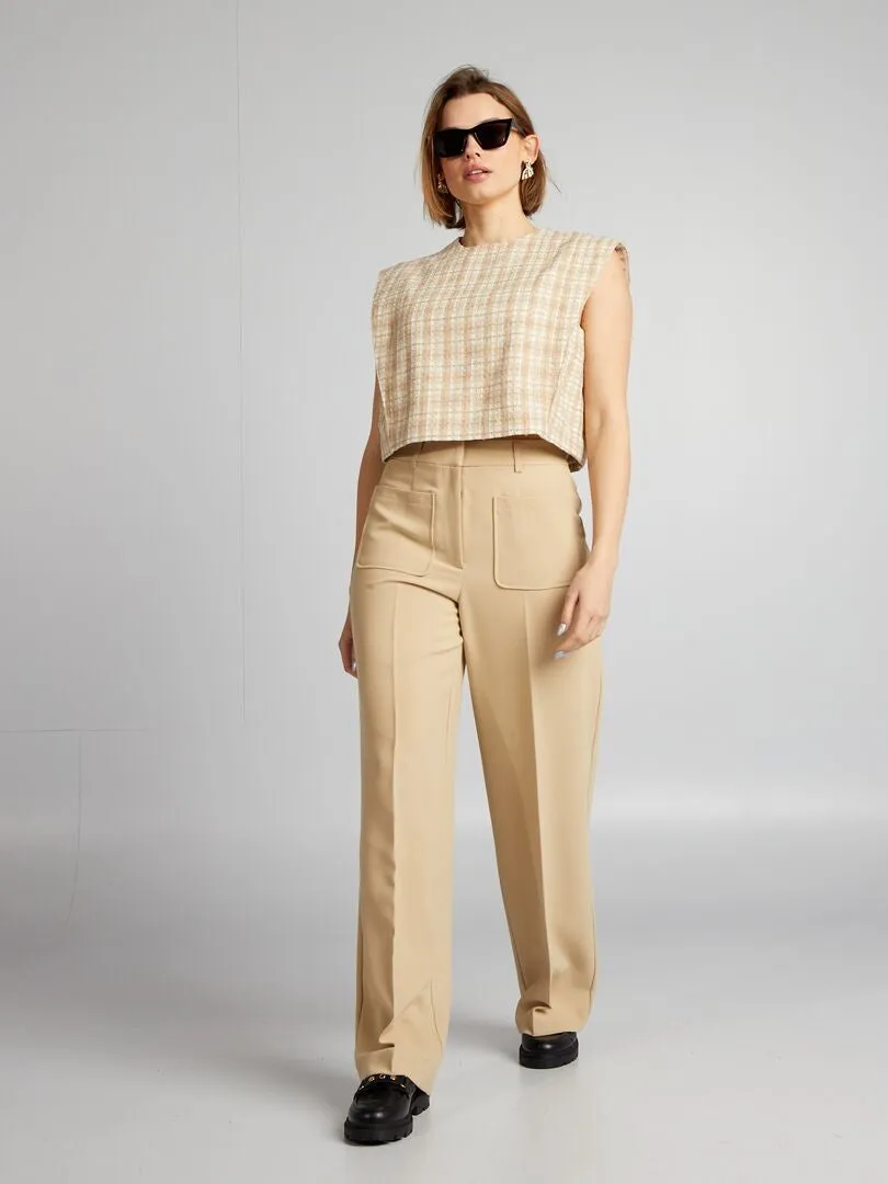 Pantalón recto con bolsillos de parche - BEIGE