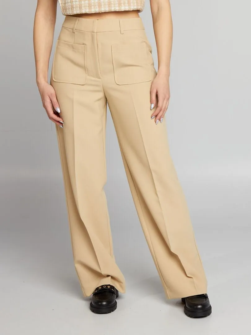 Pantalón recto con bolsillos de parche - BEIGE