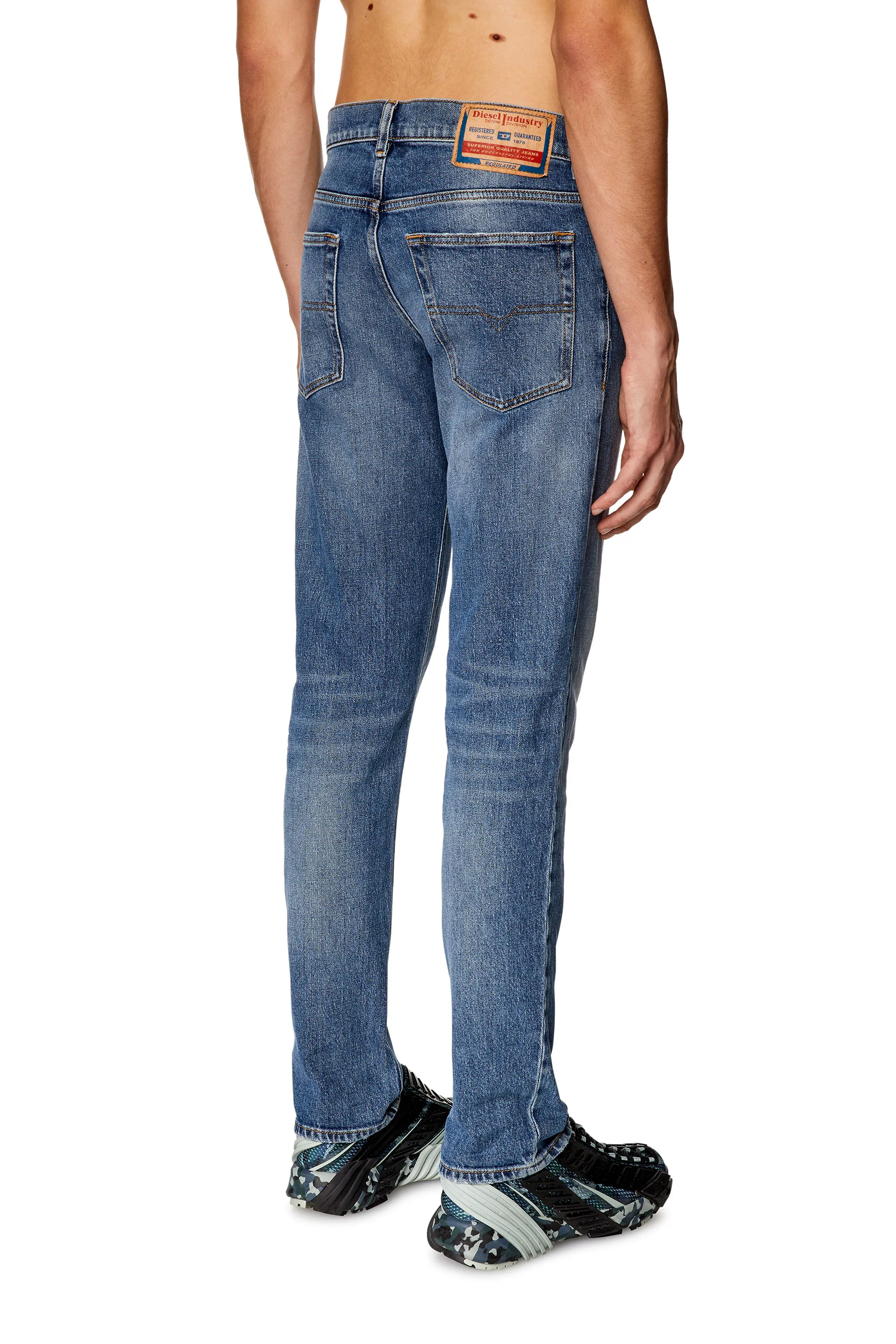 tapered jeans 2023 d-finitive 09i16