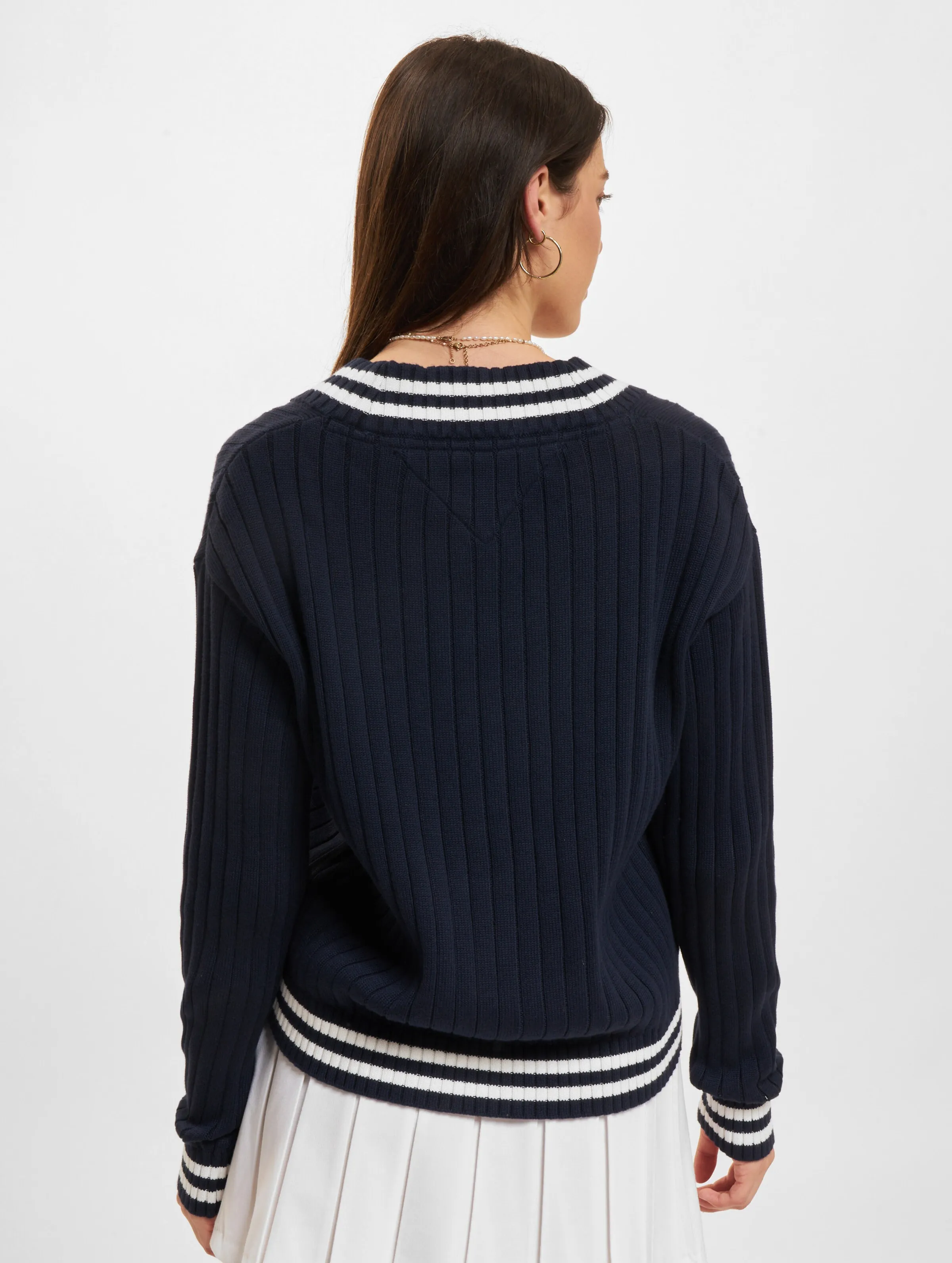 Tommy Jeans Script V Neck Rib