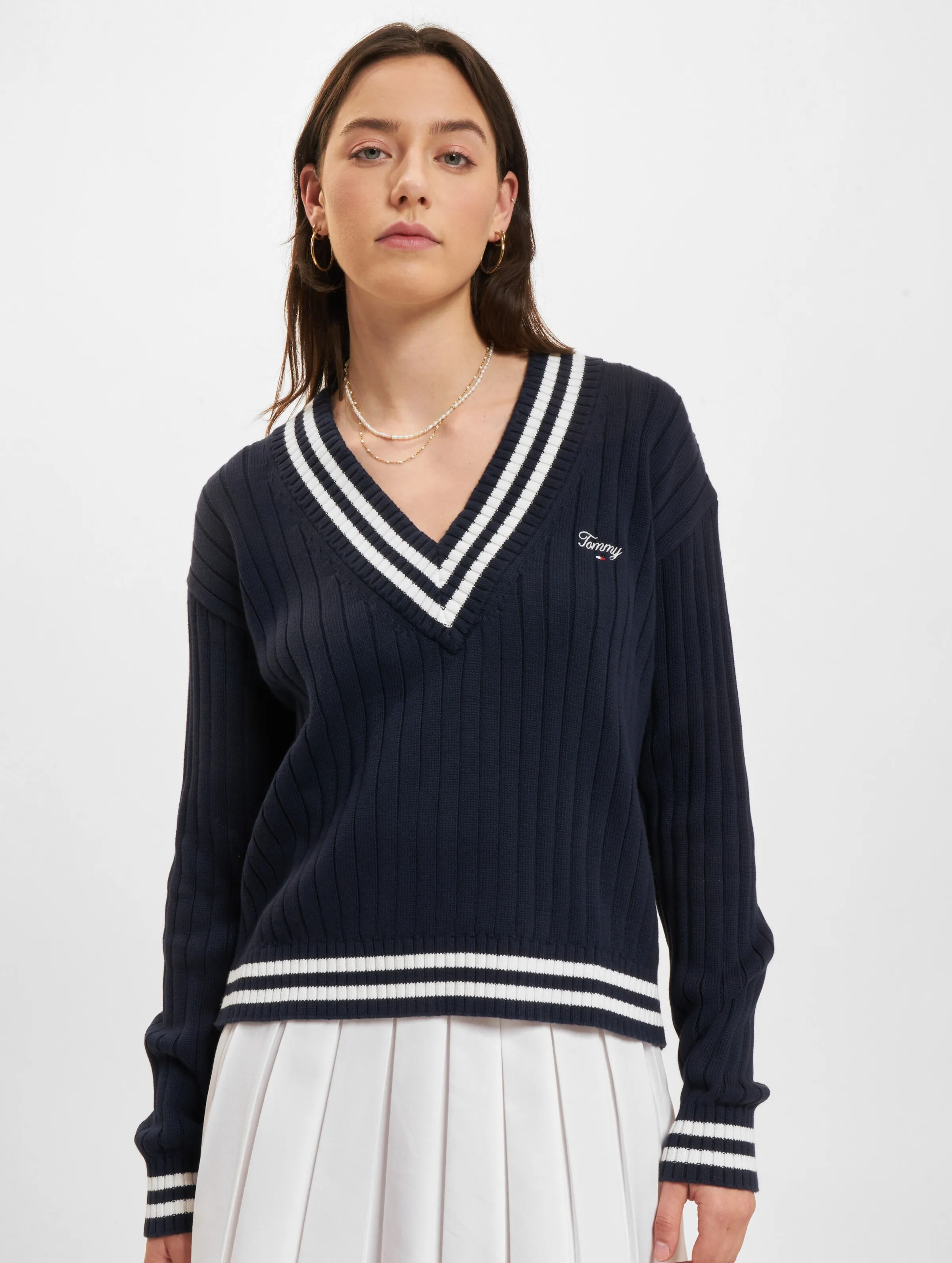 Tommy Jeans Script V Neck Rib