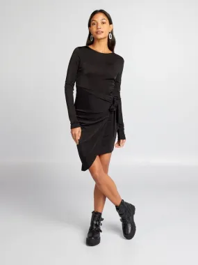 Vestido corto con efecto drapeado - negro