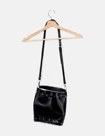 Zara Bolso negro tachas